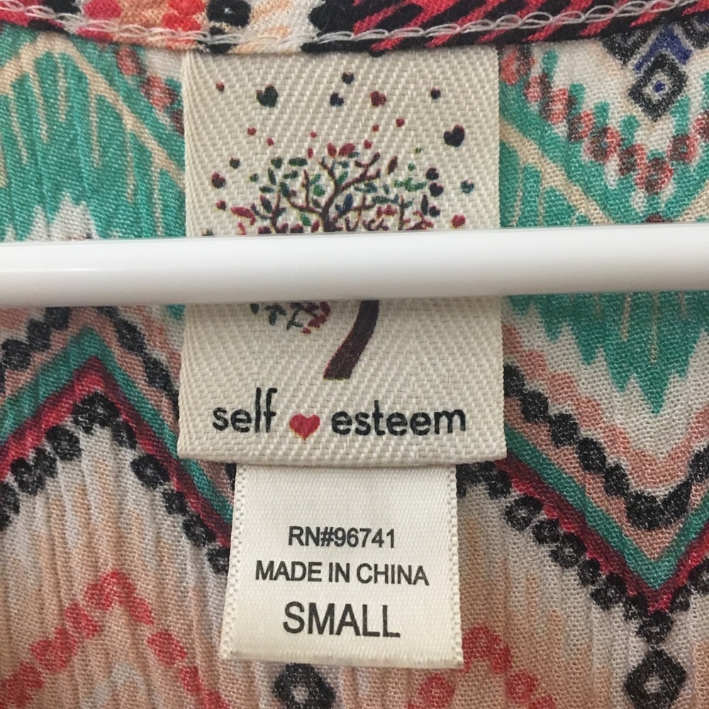 Chevron Patterned Tank Top - Picture 3 of 5